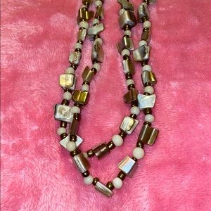 Necklace and earrings for classic spring look